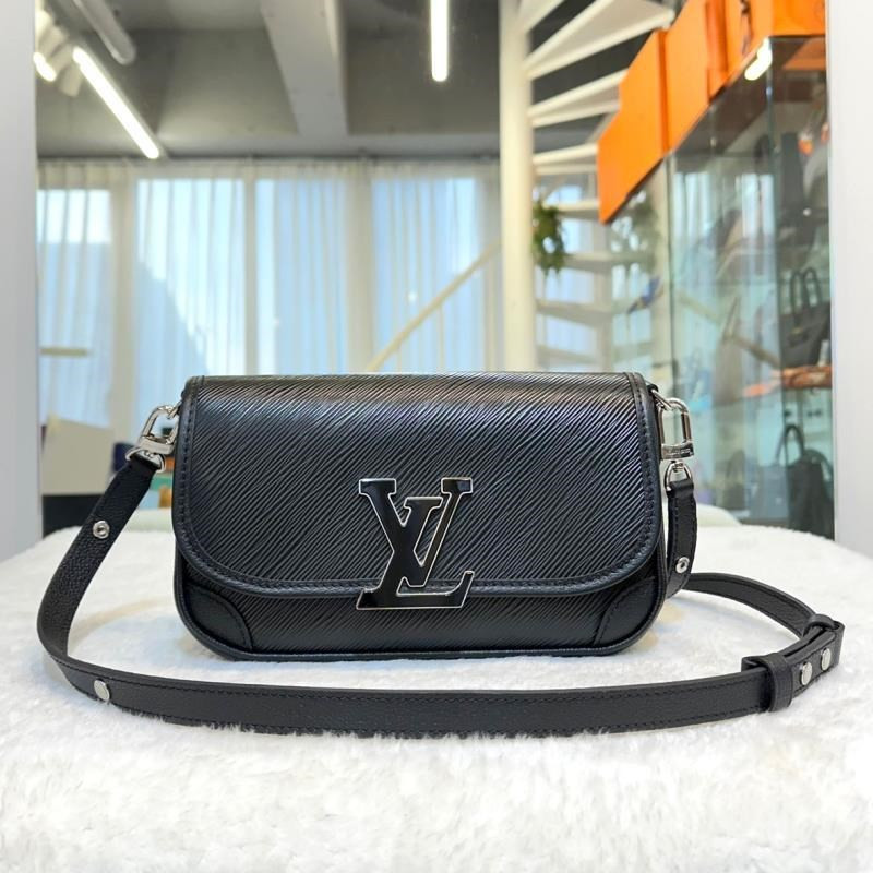 루이비통 부시 숄더백 블랙 BUCI BAG 상세설명 이미지