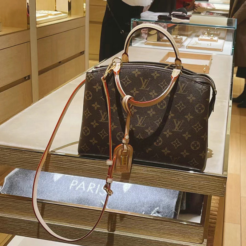 루이비통 LV 쁘띠 팔레 토트 백 모노그램 캔버스 이미지 3