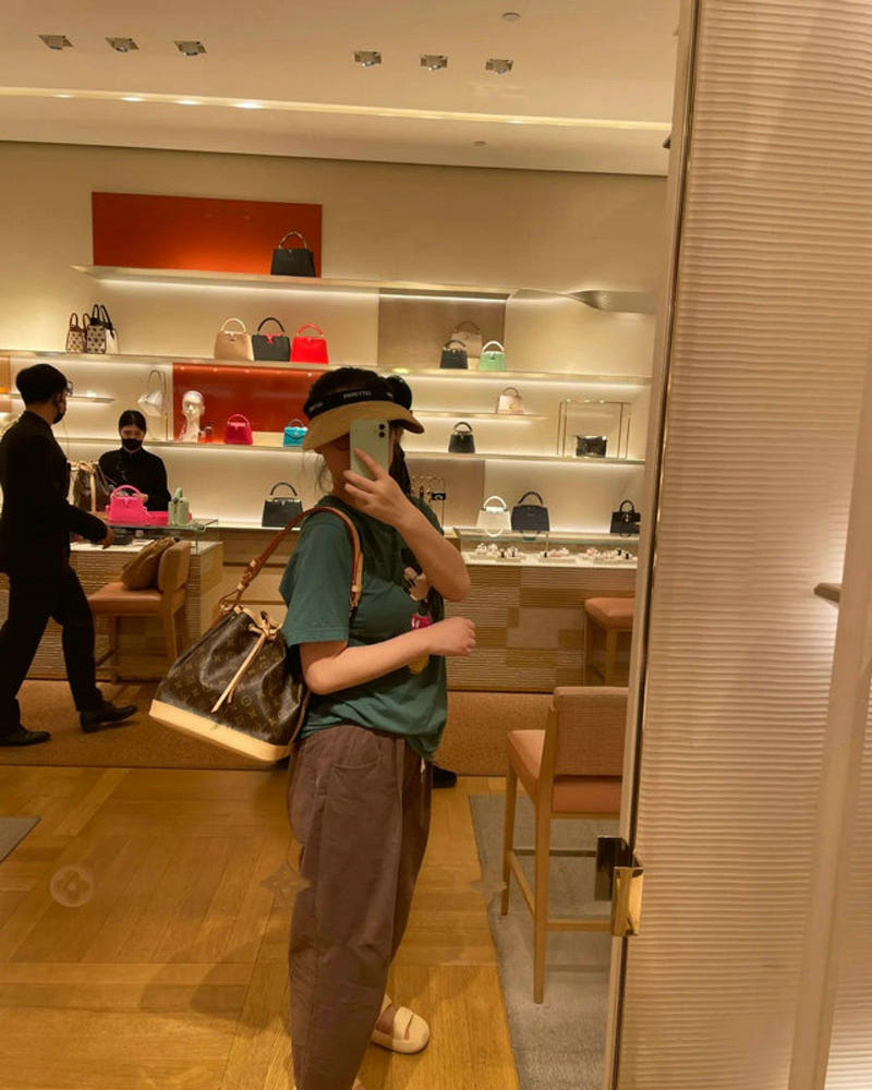 루이비통 LV 루이비통제품 노에 BB 버킷백 모노그램 상세설명 이미지
