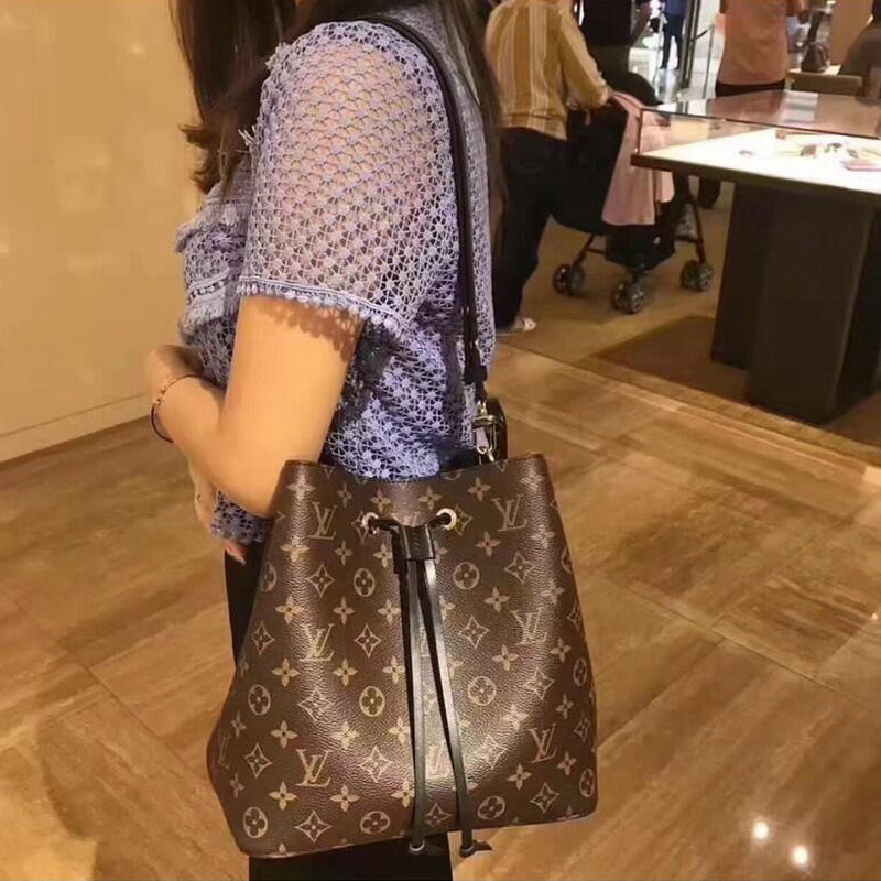 루이비통 네오노에 MM 버킷백 이미지 4