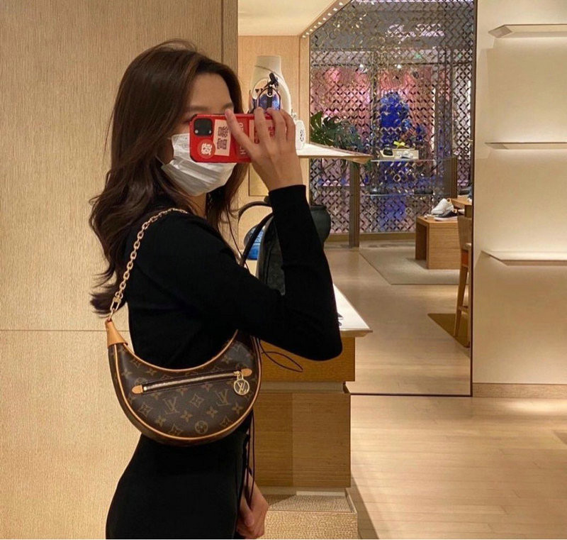 루이비통 루프백 골드 체인 모노그램 상세설명 이미지